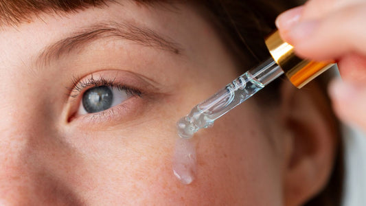 O que é sérum facial: conceito, composição e diferenças
